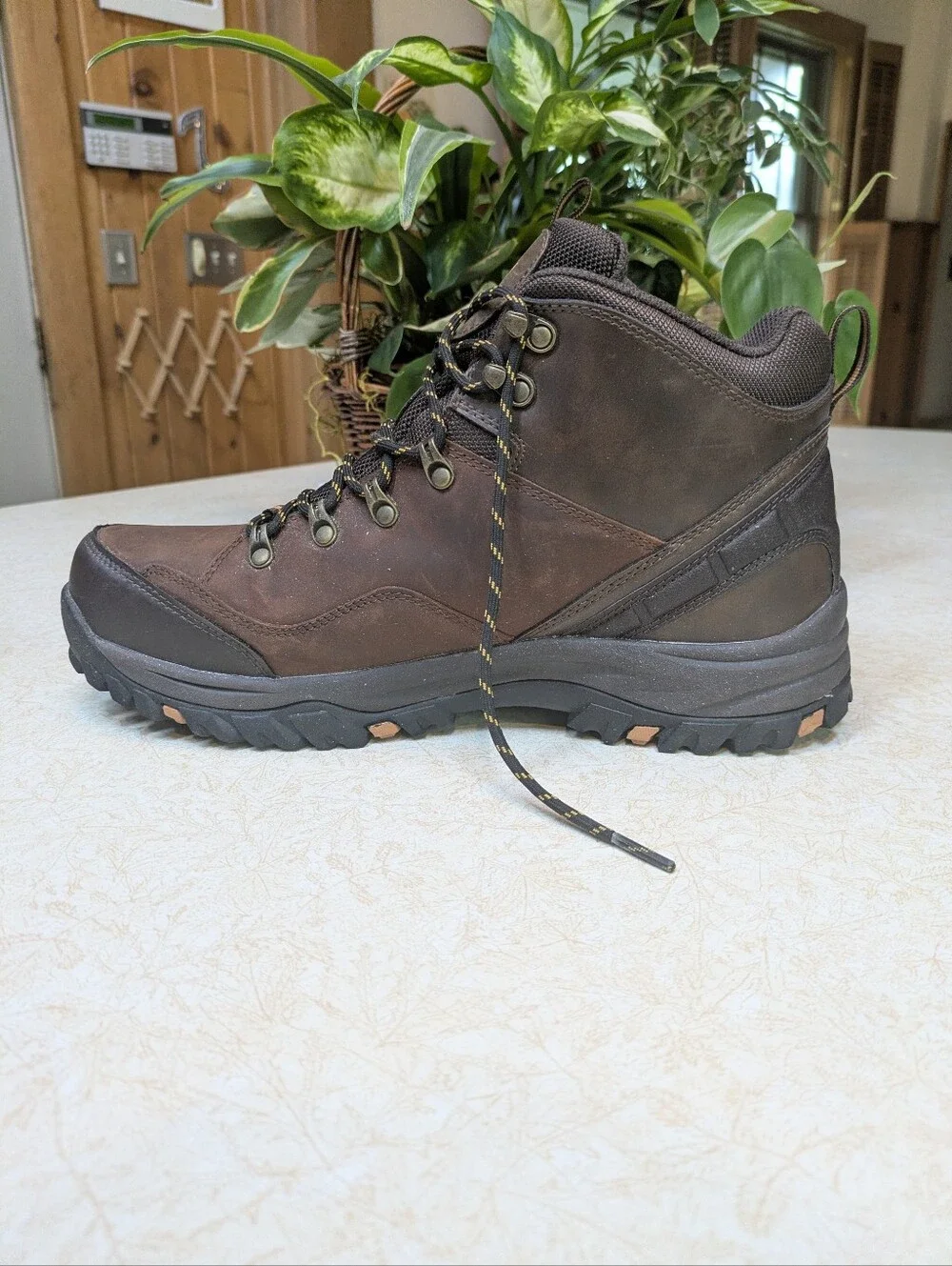 Skechers Relment Traven Waterproof Leather Hiking Boots Brown Men's Size 11.5
